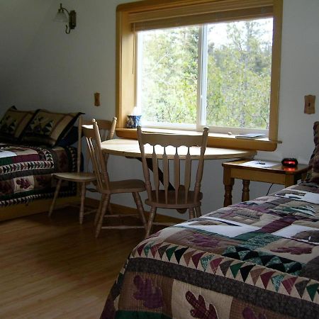 Sourdough Sunrise B&B ซูเวิร์ด ภายนอก รูปภาพ