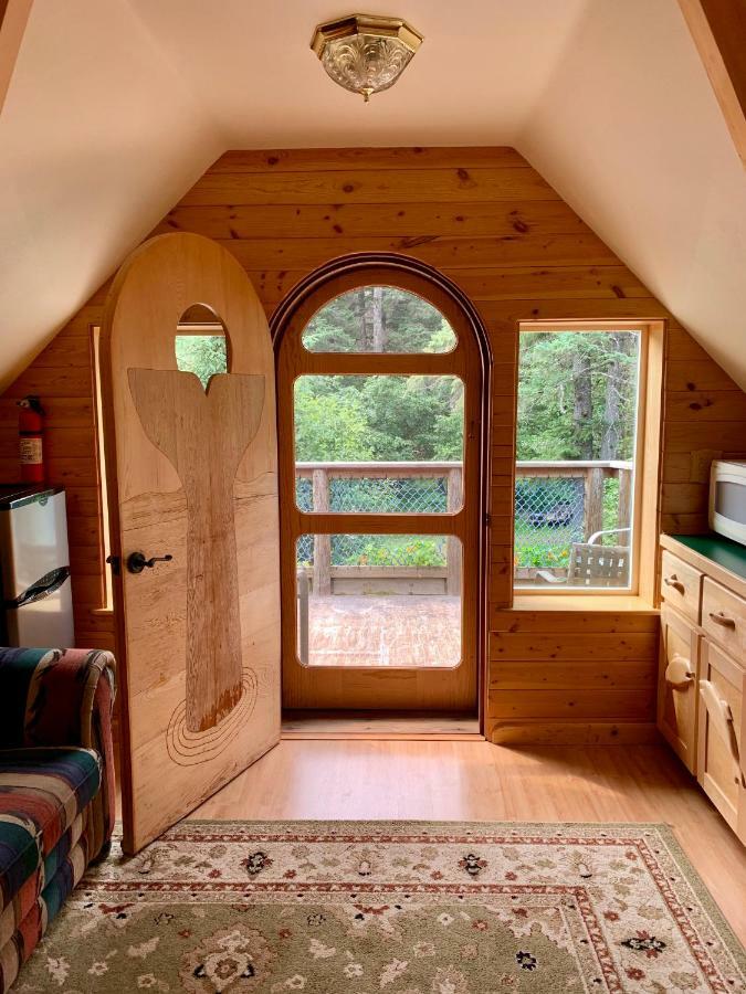 Sourdough Sunrise B&B ซูเวิร์ด ภายนอก รูปภาพ