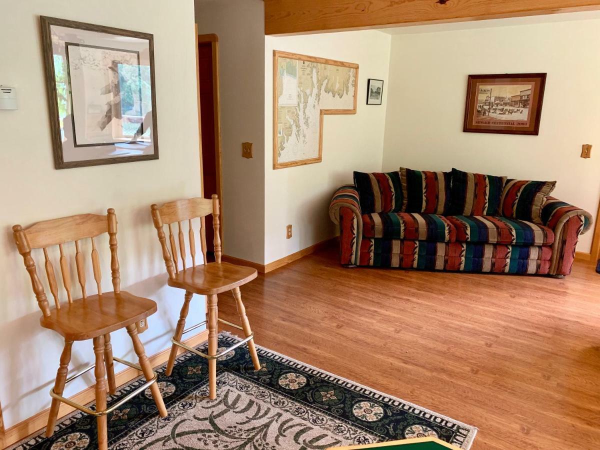 Sourdough Sunrise B&B ซูเวิร์ด ภายนอก รูปภาพ